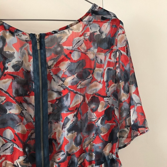 BCBGeneration Floral Flowy Blouse M - Picture 7 of 10